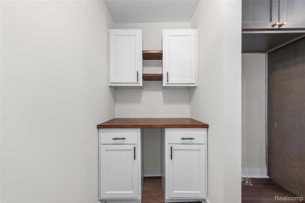 8103 E Canfield Street, Detroit, MI 48214 — Photo 26