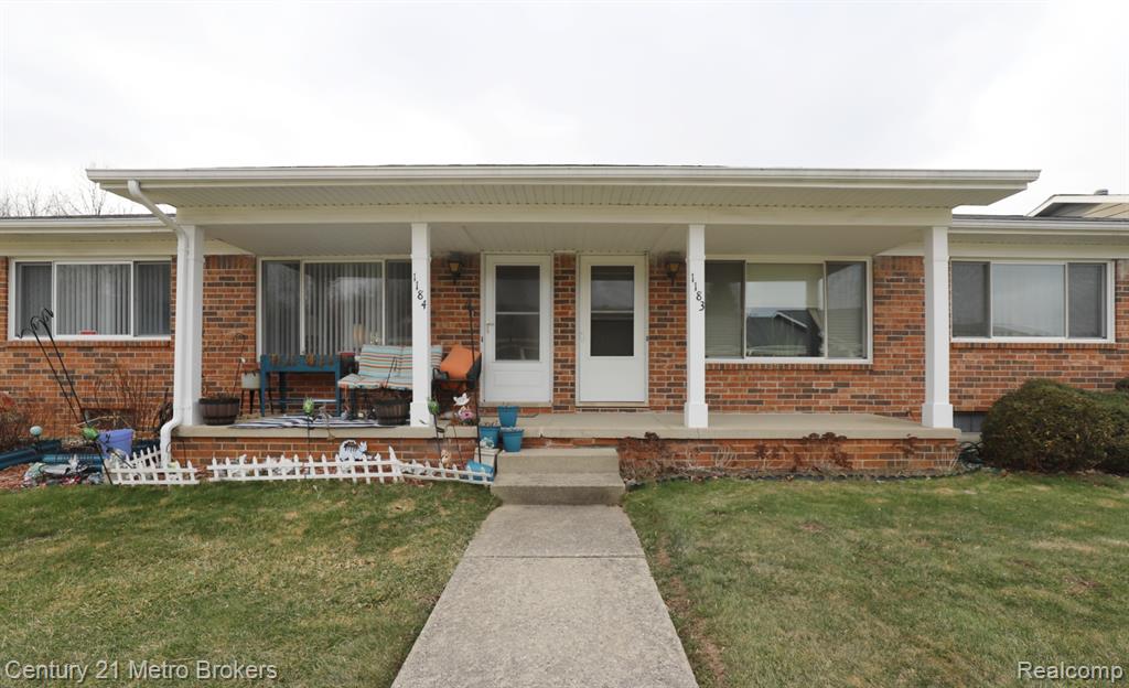 1184 Normandy Terrace Drive, Flint, MI 48532 — front exterior