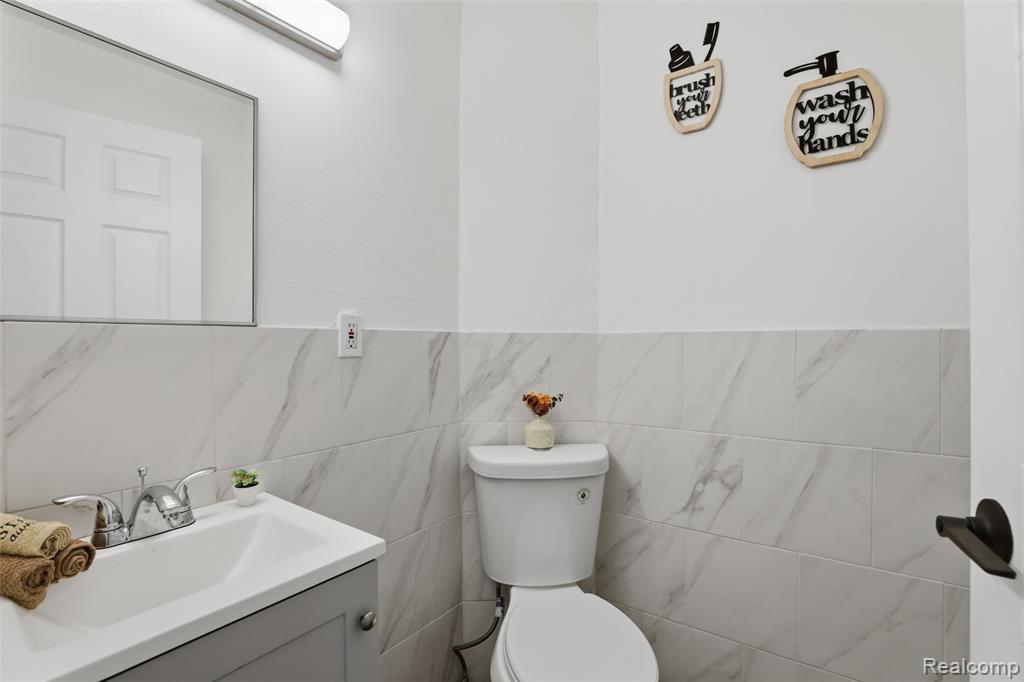 839 Webb Street, Detroit, MI 48202 — Photo 20
