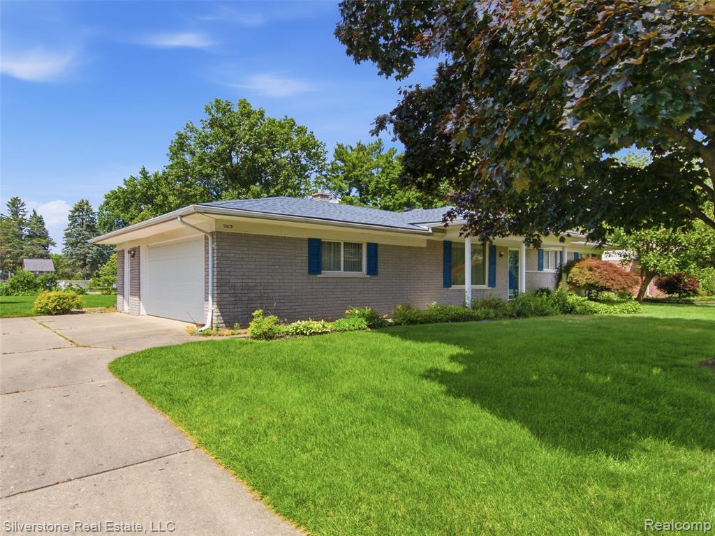 50628 Linda Lane, Utica, MI 48317 — Photo 3