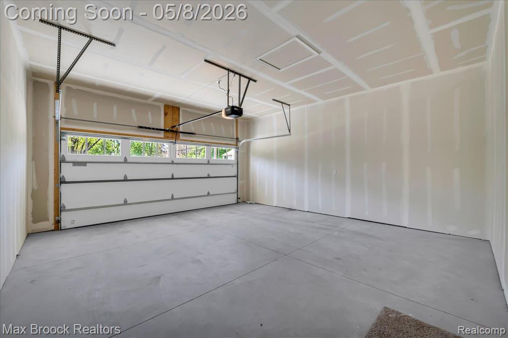 240 W Wilson, Pontiac, MI 48341 — Photo 43