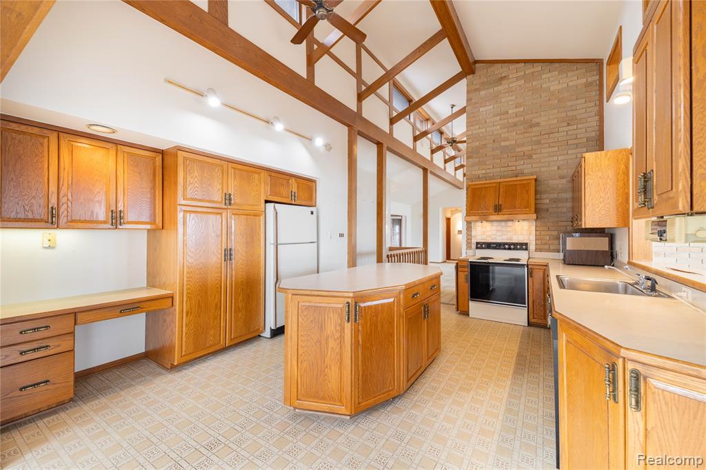 27981 Elba Road, Grosse Ile, MI 48138 — Photo 23