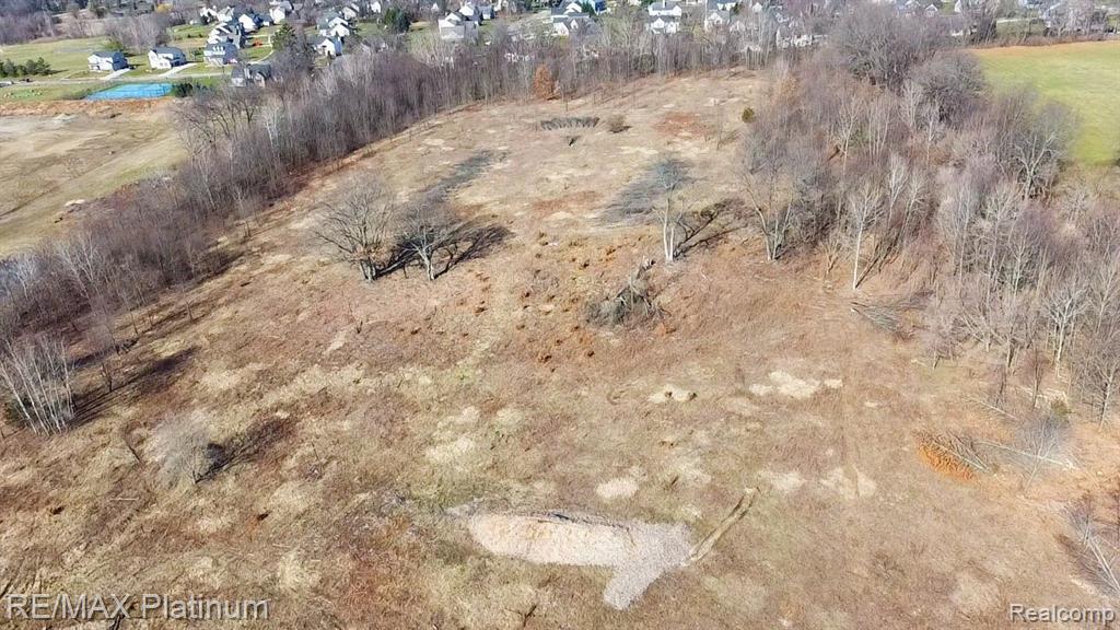 1285 N OLD US 23, Howell, MI 48843 — Photo 9