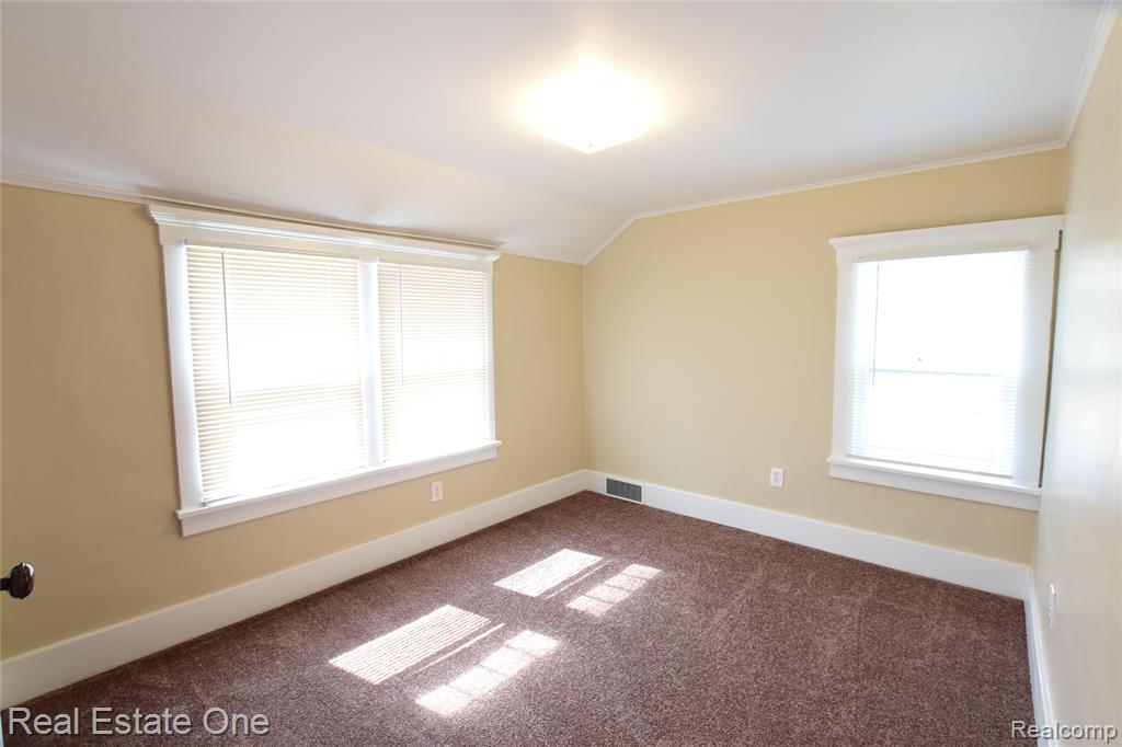 99 Chippewa Road, Pontiac, MI 48341 — Photo 15