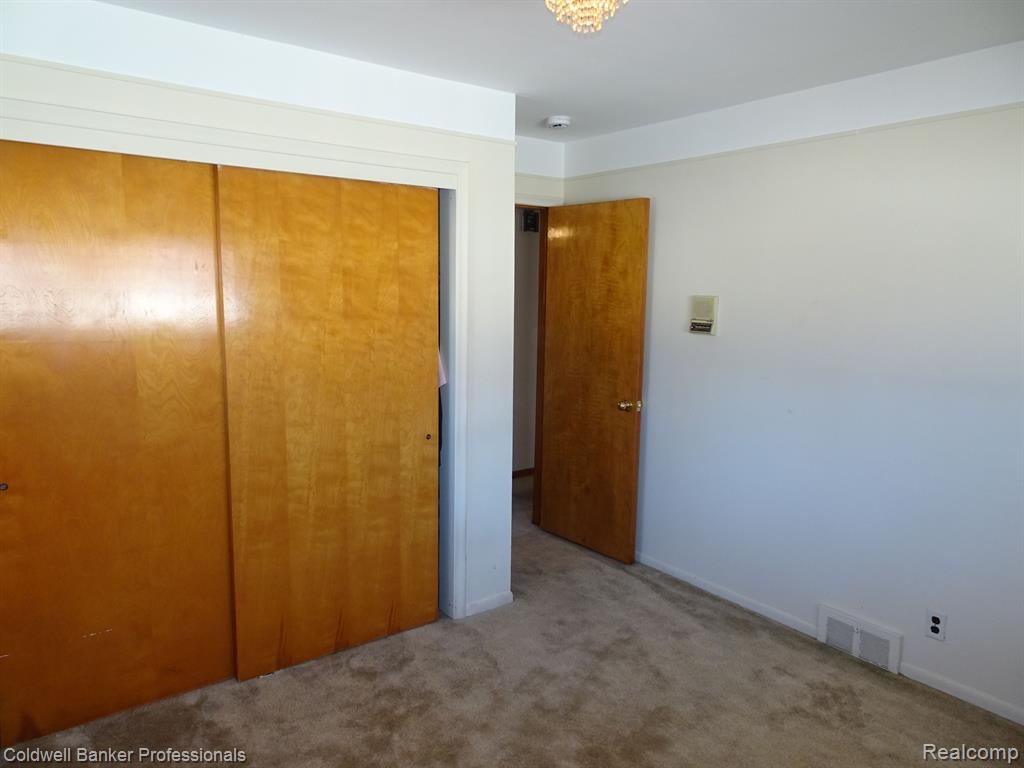 7790 LOUISE Court, Westland, MI — Photo 17