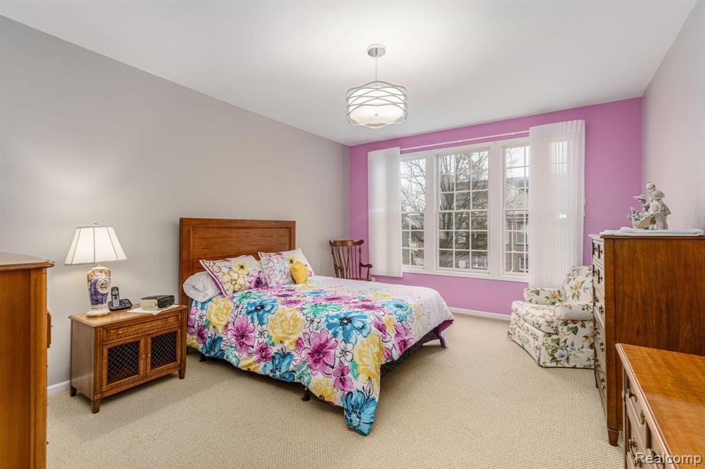 512 WYNGATE Drive, Rochester, MI 48307 — Photo 17