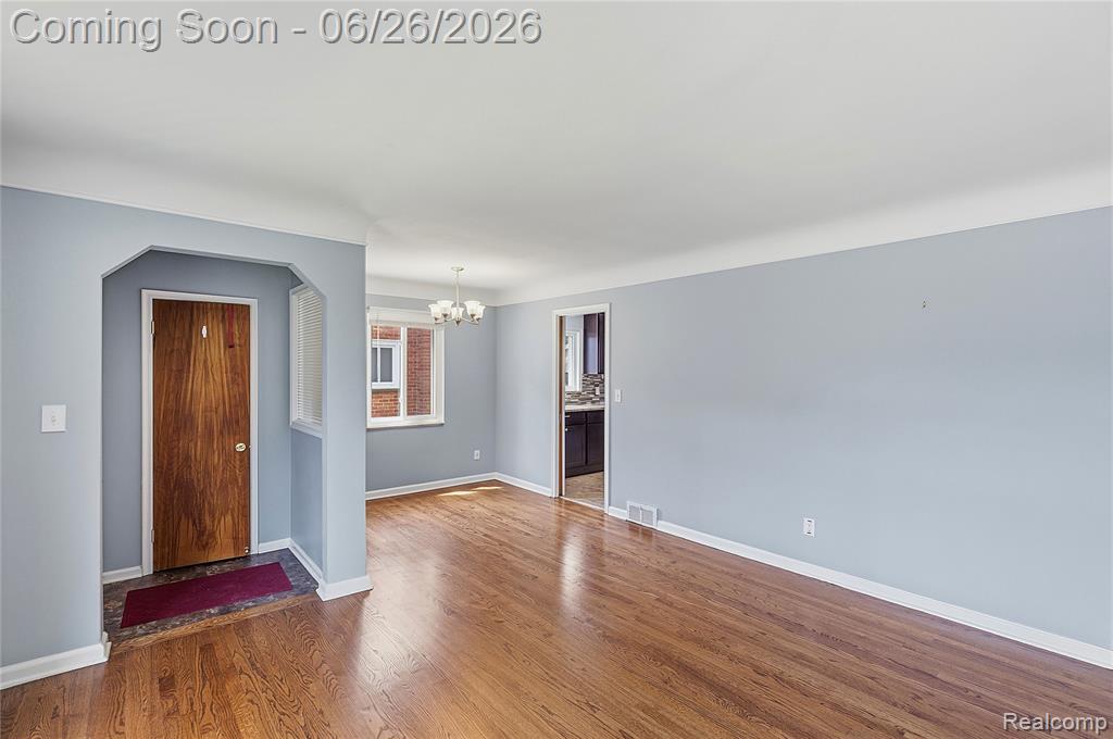 24671 Kenosha Street, Oak Park, MI 48237 — Photo 4