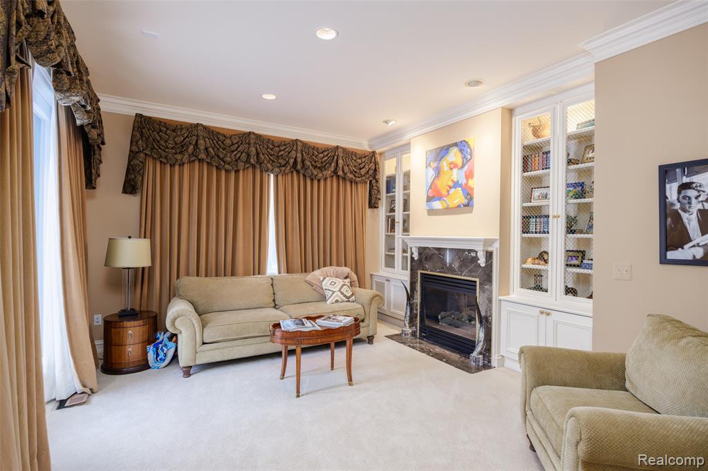 5165 Abbey Road, Rochester, MI, 48306