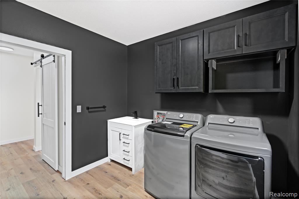 507 Charing Cross Drive, Grand Blanc, MI 48439 — Photo 54
