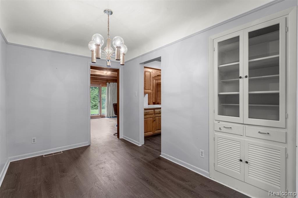 7241 Lucerne Street, Dearborn Heights, MI 48127 — Photo 18