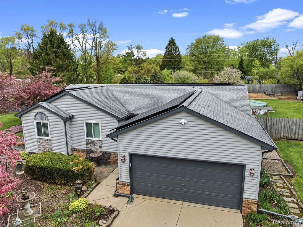4713 Desert Bridge Court, Highland, MI 48356 — Photo 2