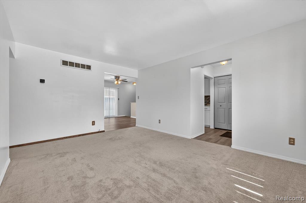 23712 Cedar Ridge Drive, Romulus, MI 48174 — Photo 9
