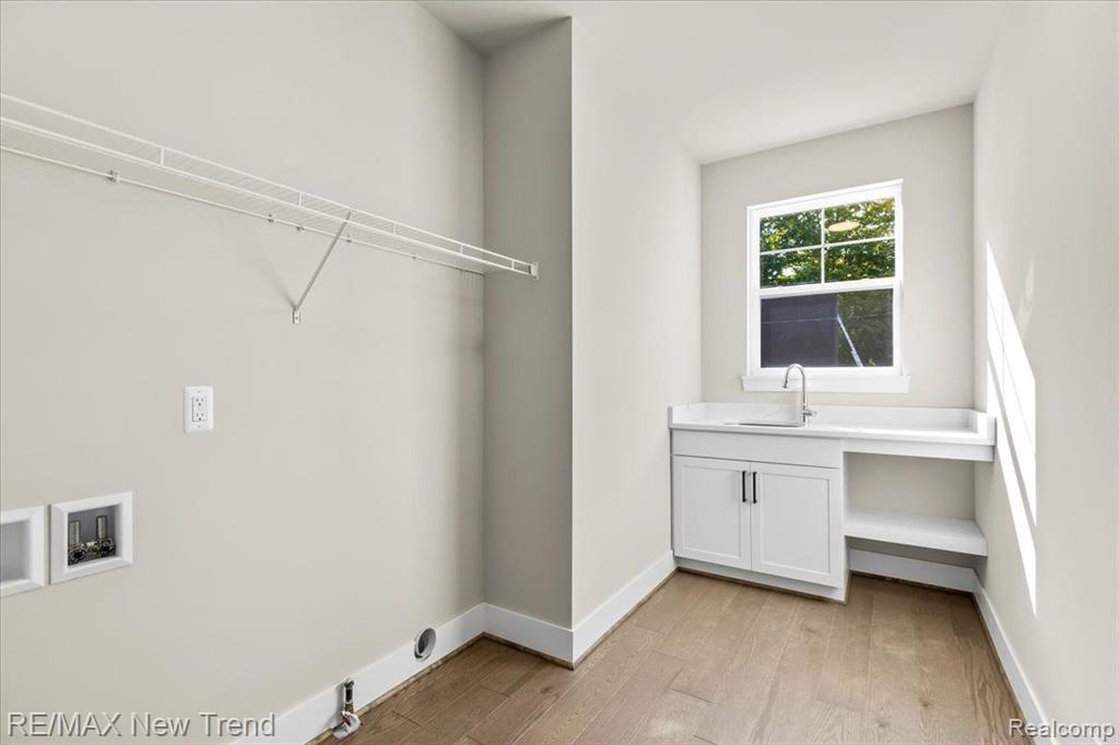311 CAROLINE Street, Milford, MI 48381 — Photo 36