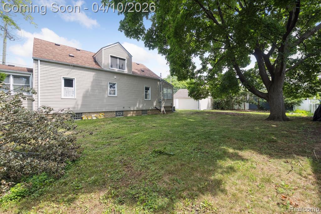 3690 Phillips Avenue, Berkley, MI 48072 — Photo 29