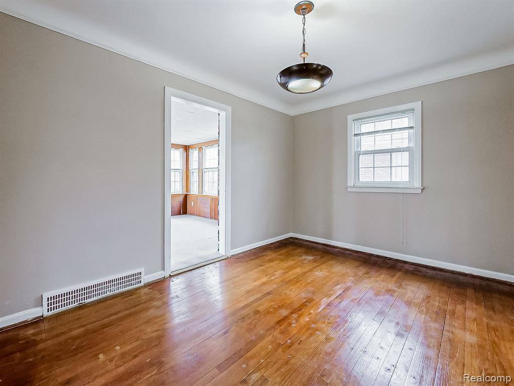 6609 CORTLAND Avenue, Allen Park, MI 48101 — Photo 5