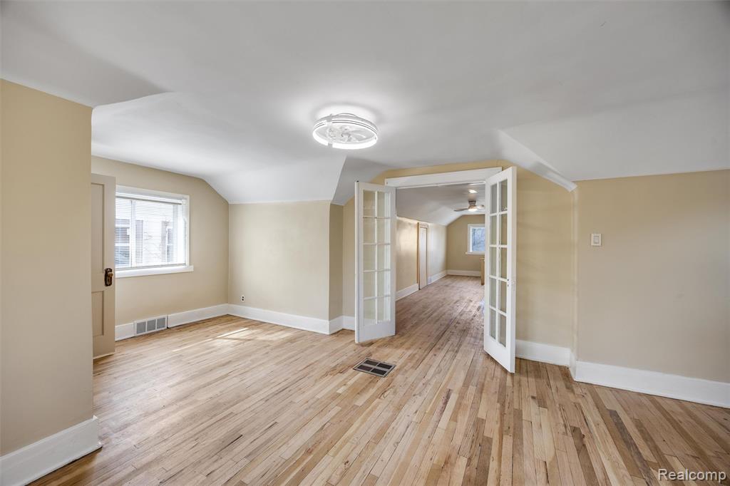 10320 Crocuslawn Street, Detroit, MI 48204 — Photo 18