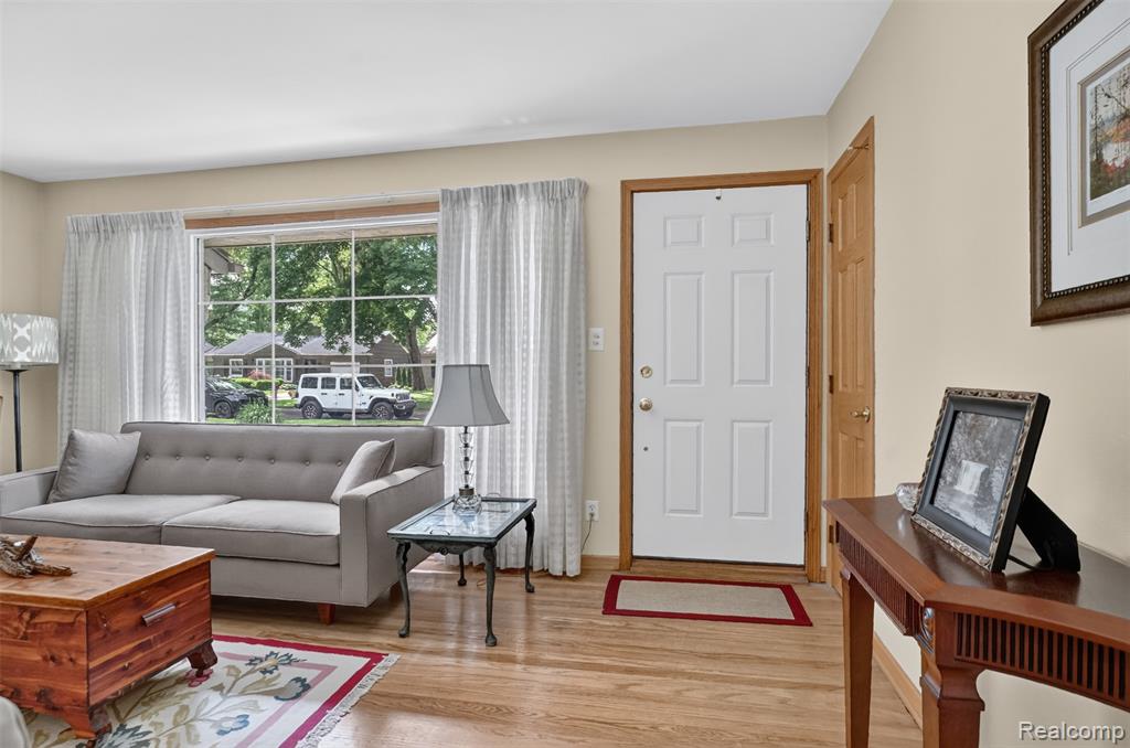 15690 Birwood Avenue, Beverly Hills, MI 48025 — Photo 4