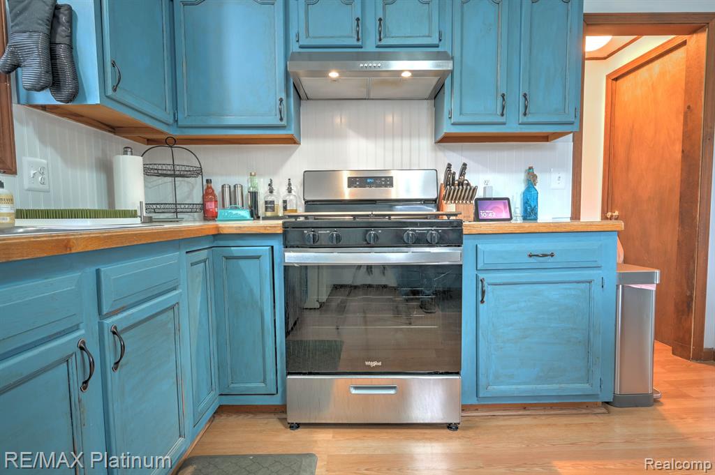 604 S LEROY Street, Fenton, MI 48430 — Photo 15