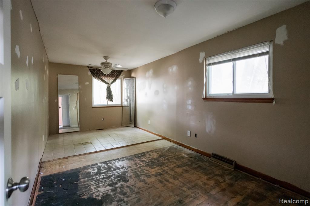 305 Arnet Street, Ypsilanti, MI 48198 — Photo 12