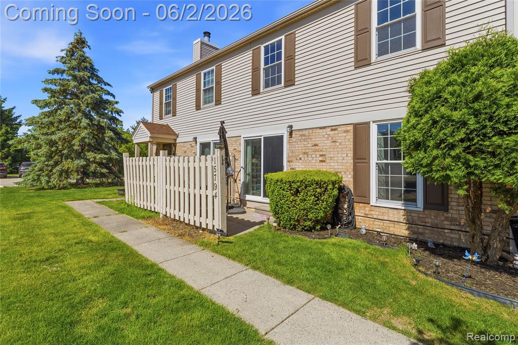 15794 Charleston Drive, Clinton Twp, MI 48038 — Photo 3