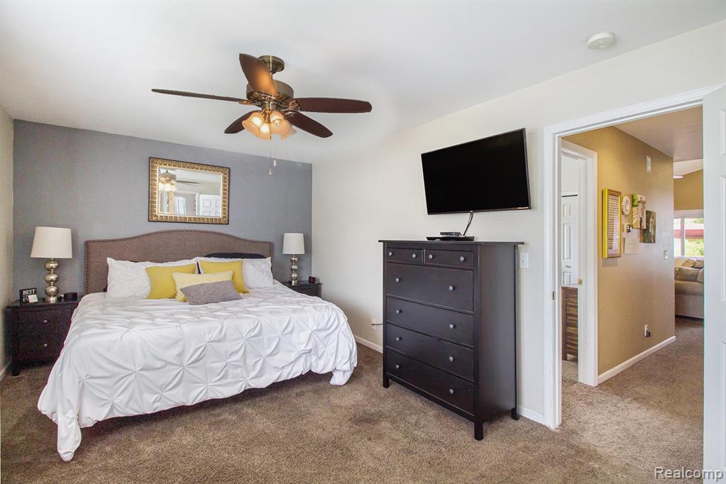 10177 Hawthorne Ridge Road, Goodrich Vlg, MI — Photo 12