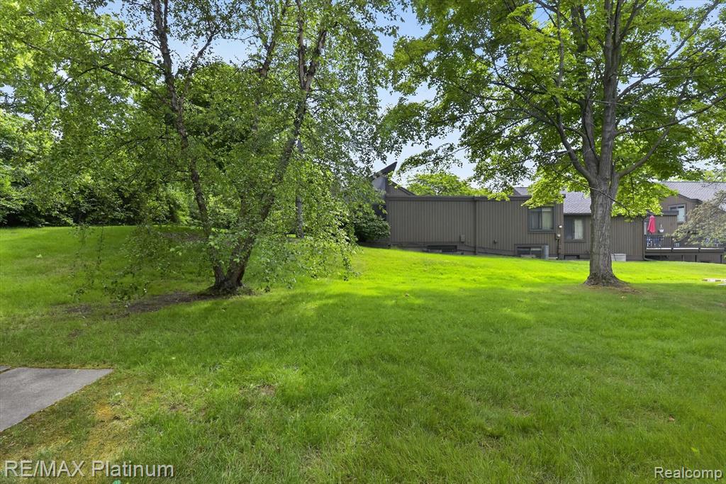 32 Haverhill Court, Ann Arbor, MI 48105 — Photo 42