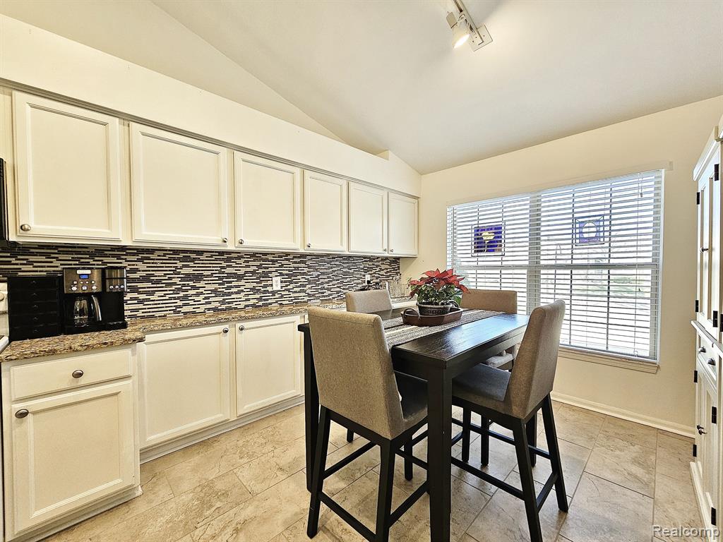 51549 HICKORY Lane, Macomb, MI 48042 — Photo 10