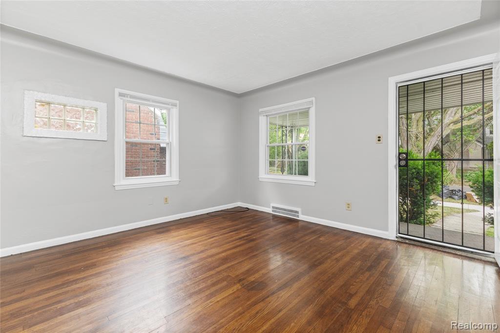 11817 Riad Street, Detroit, MI 48224 — Photo 8