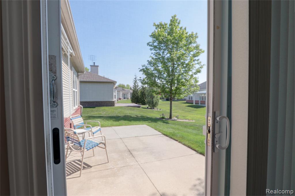 26489 Higgins Way, Flat Rock, MI 48134 — Photo 24