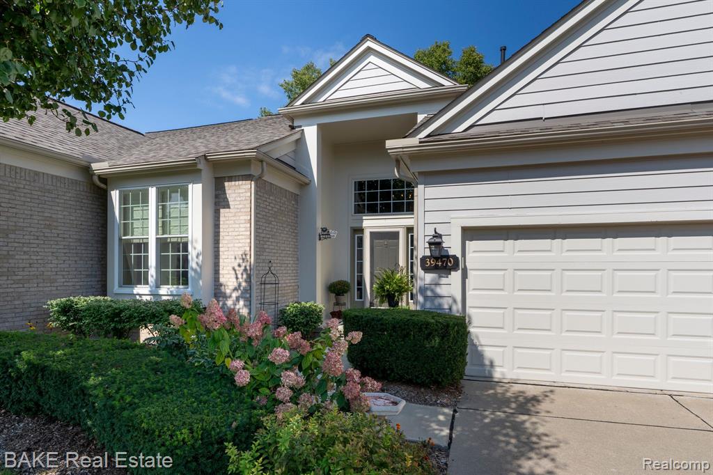 39470 Champion Court, Northville, MI 48168 — Photo 4