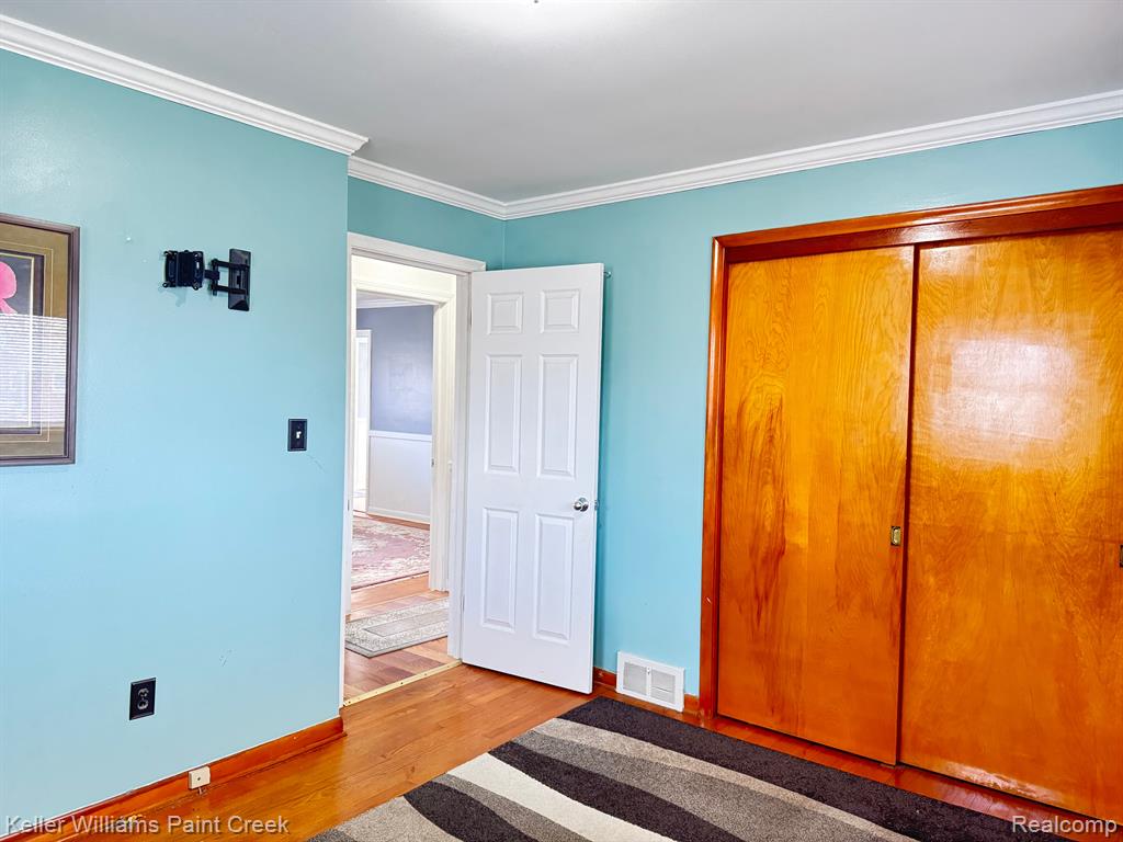 8356 ARNOLD Street, Dearborn Heights, MI 48127 — Photo 17