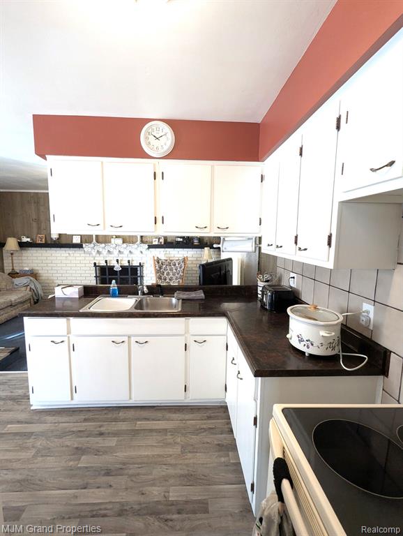 9264 CHAMBERLAIN Street, Romulus, MI 48174 — Photo 3
