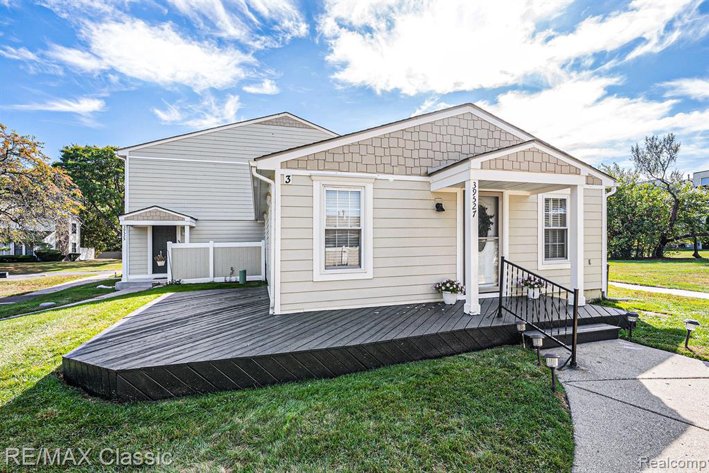 39527 Village Wood Road, Novi, MI — Photo 15
