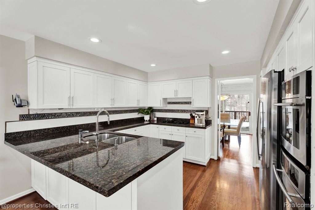 22211 Village Pines Drive, Beverly Hills, MI 48025 — Photo 10