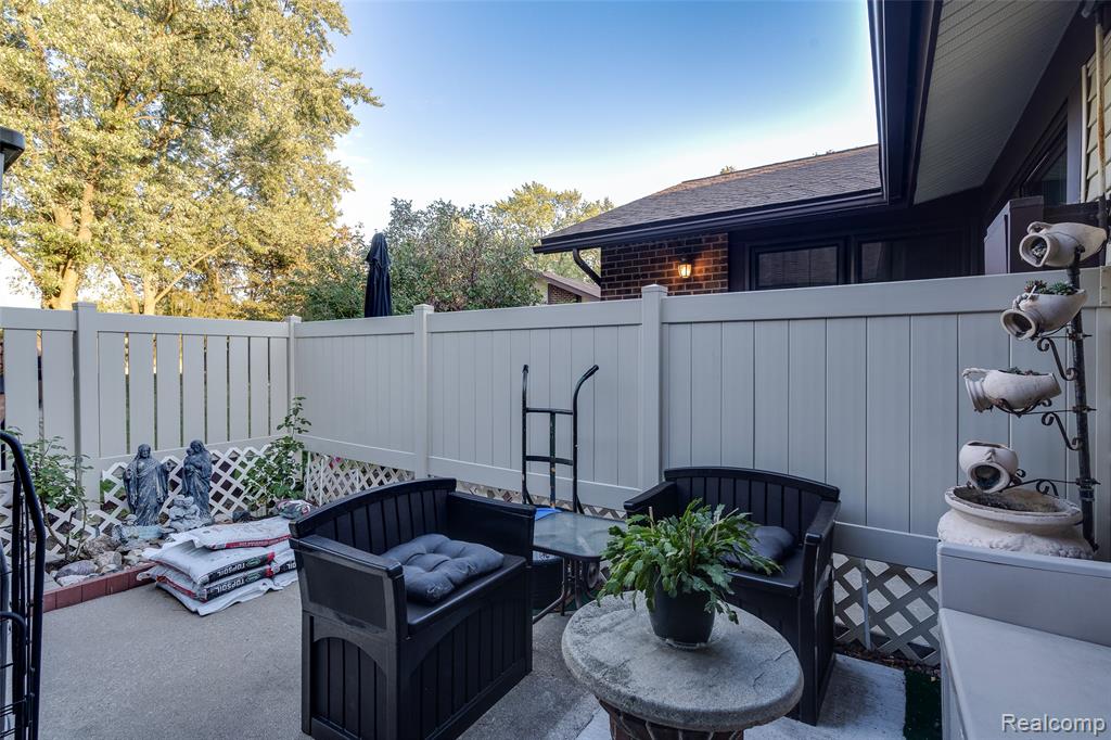 40554 Newport Drive, Plymouth, MI 48170 — Photo 31