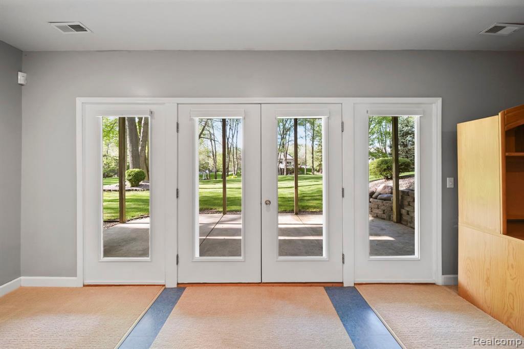 4852 INDIAN CREEK Drive, Jackson, MI 49201 — Photo 43