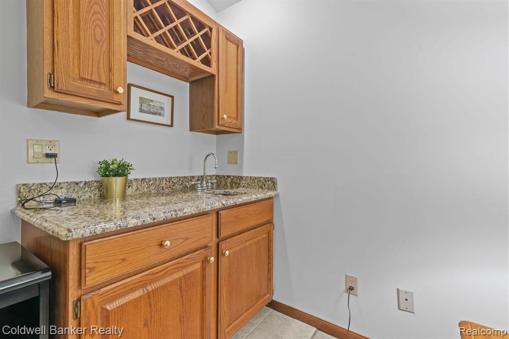 42012 PON MEADOW Drive, Northville, MI 48168 — Photo 14