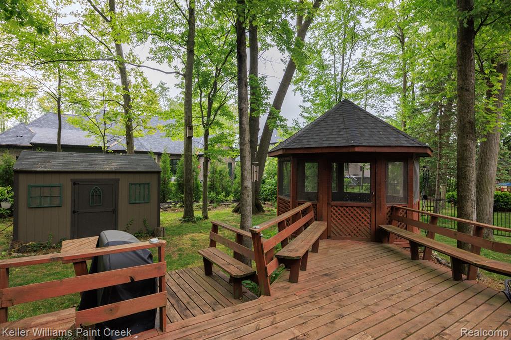53362 Robinhood Drive, Shelby Twp, MI 48315 — Photo 49