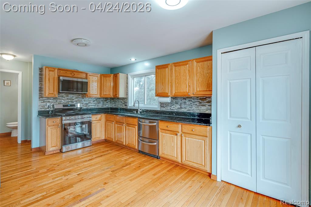 43470 Algonquin Drive, Novi, MI — Photo 12