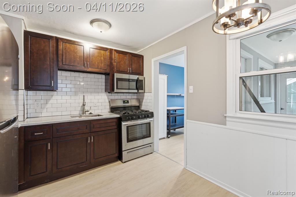 23360 Battelle Avenue, Hazel Park, MI 48030 — Photo 11