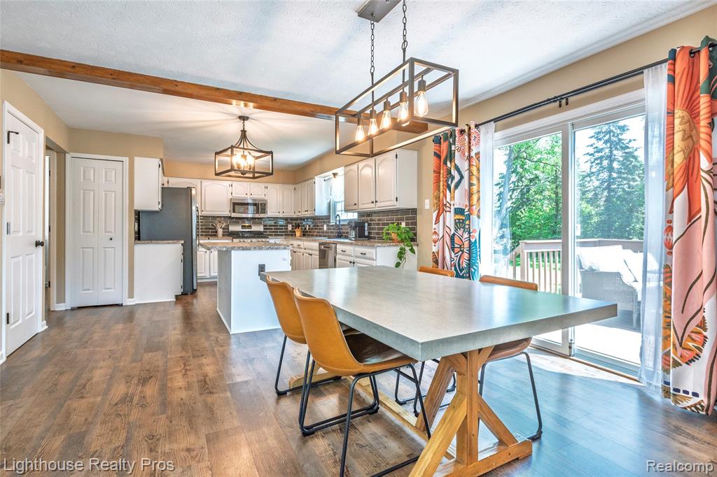6713 Cheddar Valley Drive, Brighton, MI 48116 — Photo 12