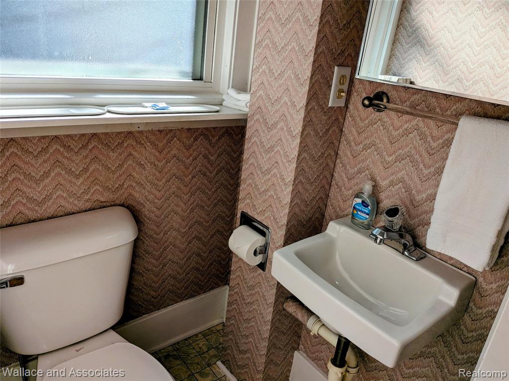 2712 Military Street, Port Huron, MI 48060 — Photo 10