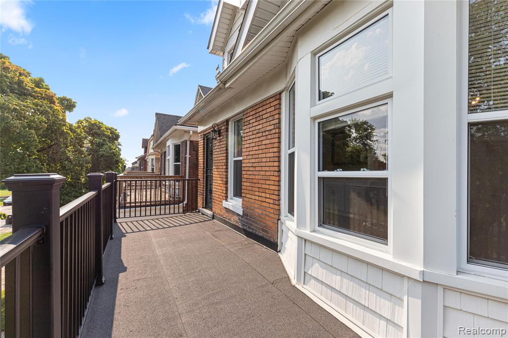 68 W Philadelphia Street, Detroit, MI 48202 — Photo 11