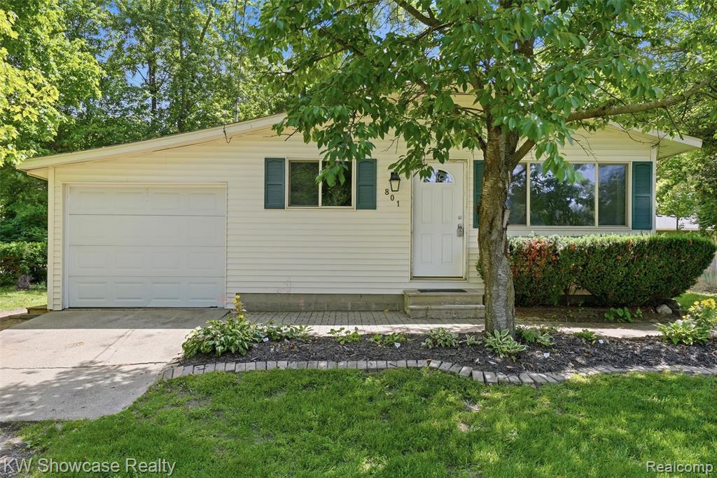 801 Farnsworth Road, White Lake, MI — Photo 3