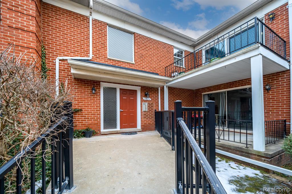 27654 E Echo, 132, Farmington Hills, MI 48334 — Photo 2