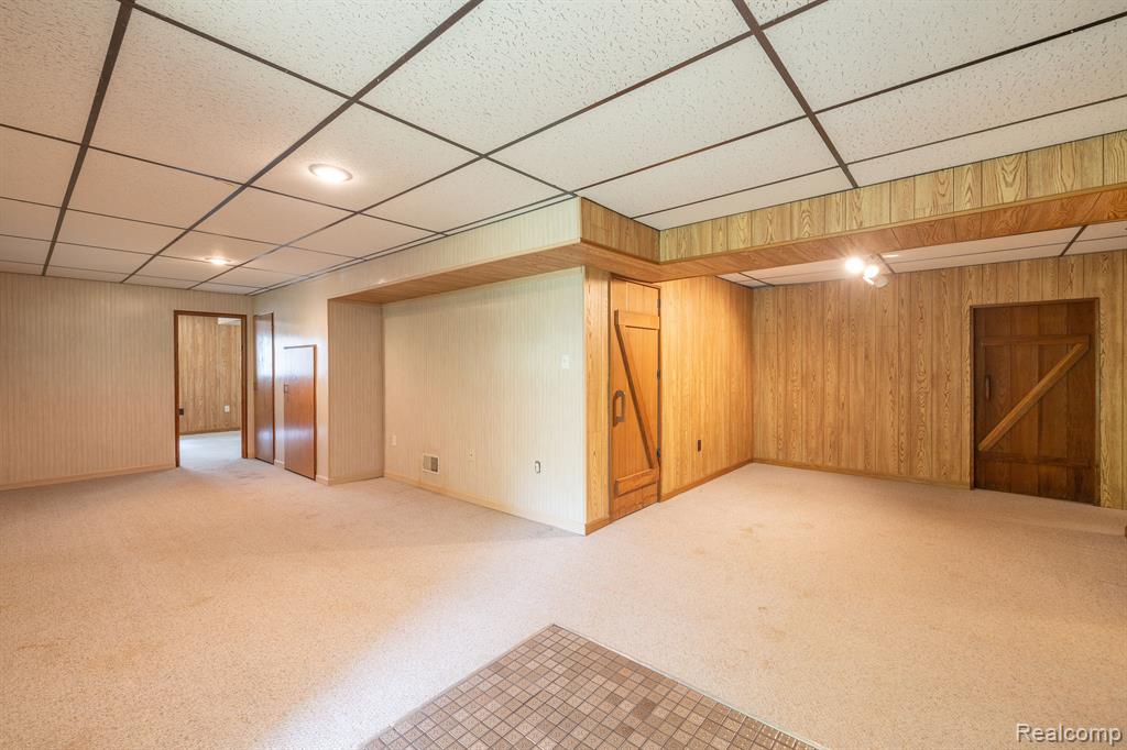 9920 DEXTER PINCKNEY Road, Pinckney, MI 48169 — Photo 33