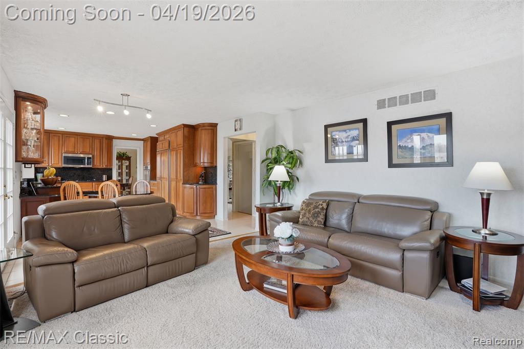 3398 Tiquewood, Commerce Twp, MI 48382 — Photo 24