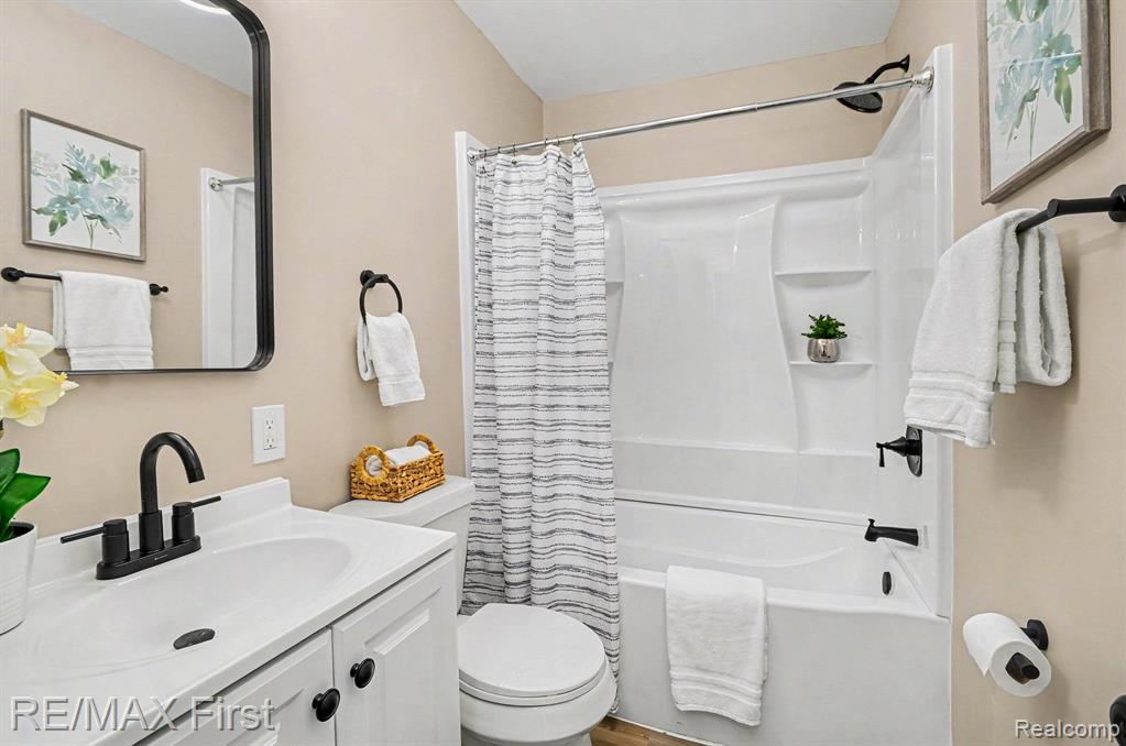 27825 Van Howe Street, Roseville, MI 48066 — Photo 12