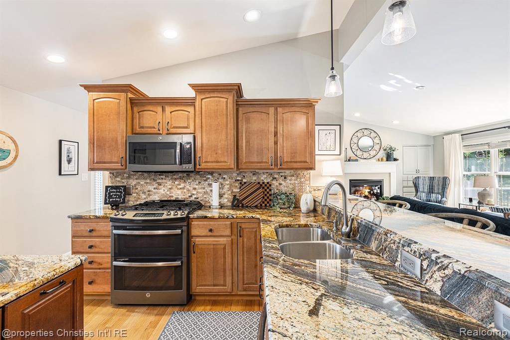 7524 Evergreen Ridge Drive, Harbor Springs, MI 49740 — Photo 13