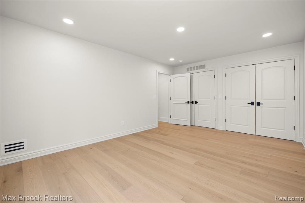 1888 W Tahquamenon Court, Bloomfield Hills, MI 48302 — Photo 54